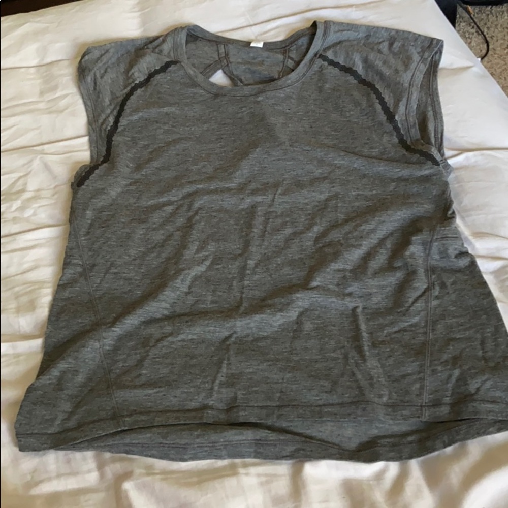 Lululemon key hole top - Picture 2 of 3